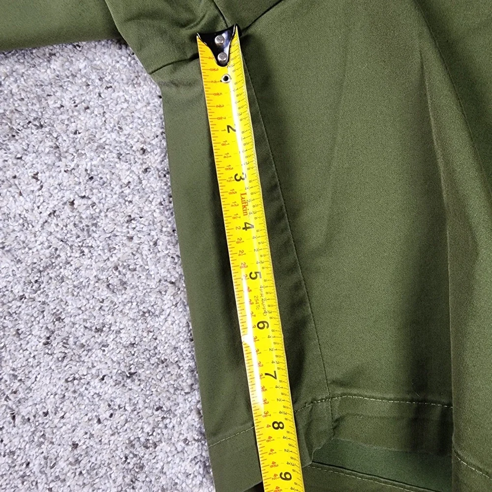 Banana Republic Core Temp Shorts Mens 35 Chino 9 Inch Bright Moss Excellent